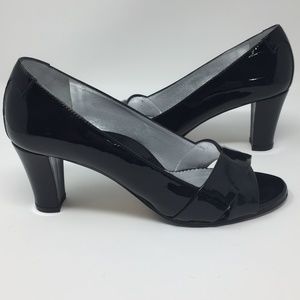 TARYN ROSE - EXQUISITE BLACK PATENT PEEP TOE HEELS